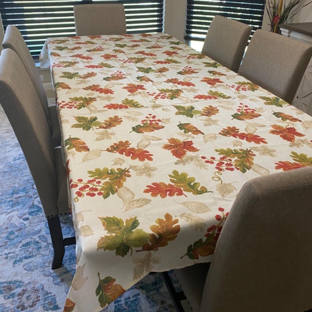 Swaying Leaves Allover Fabric Tablecloth for Thanksgiving, Polyester, 60 in x 84